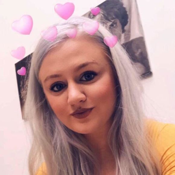 Meet your Posher, Brittney - Picture 8 of 8